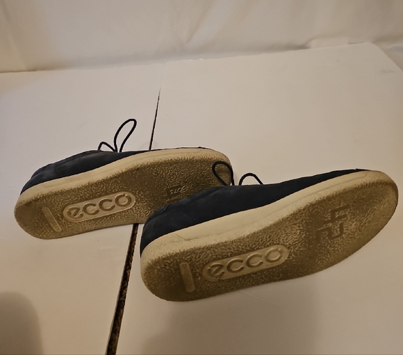 Ecco Men's Dark Blue Sneakers - Picture 3 of 7